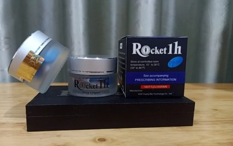 r 3